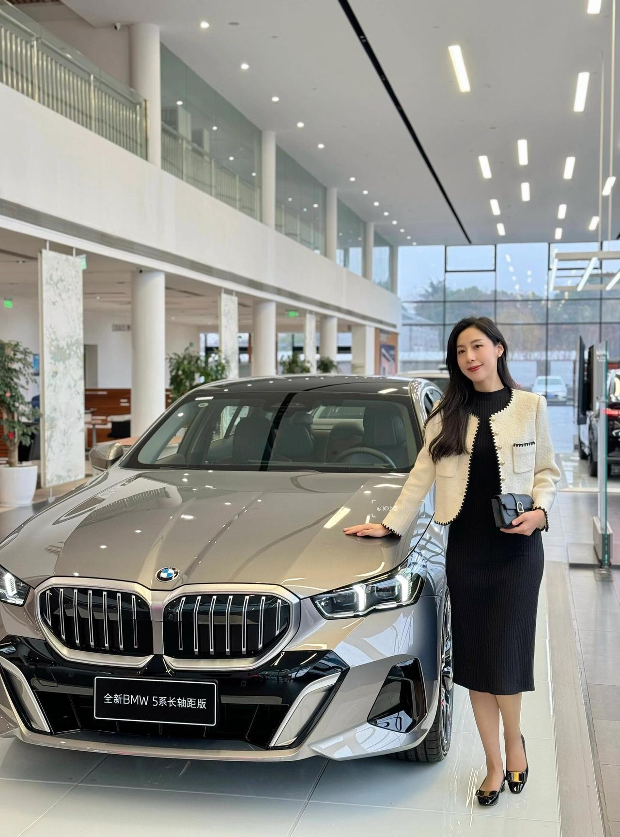 时尚先锋人士的新年座驾！宝马5系心动而来！
心心念念的全新BMW 5系终于上市了
