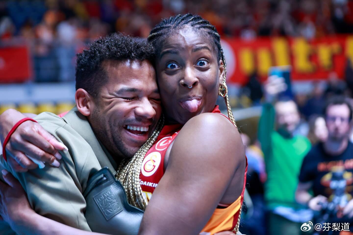 国际排坛动态塞拉这个表情包…… 