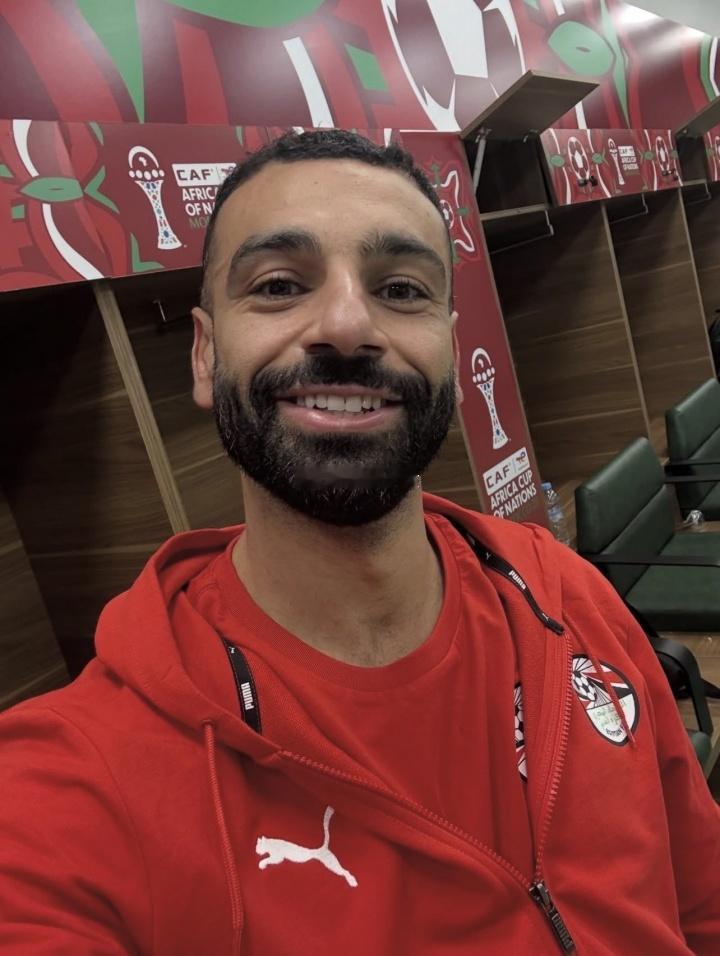 记者：萨拉赫在国家队表现堪称楷模，与最近在利物浦天壤之别 12月27日讯 非洲杯