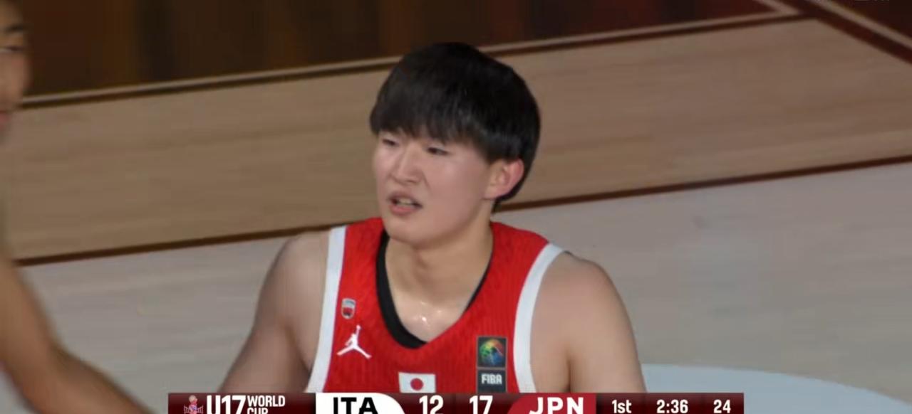 6月27日晚，土耳其男篮世界杯上，U17日本男篮64：93惨负意大利男篮。
四节