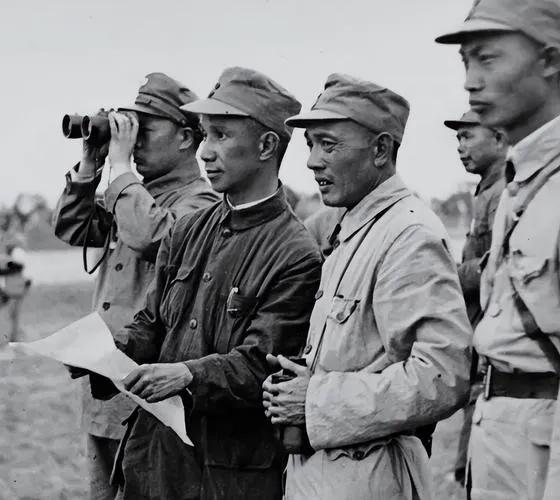 粟裕在华野的指挥权到底多大？看这几个真实战役就懂了
 
很多人以为粟裕在华东野战