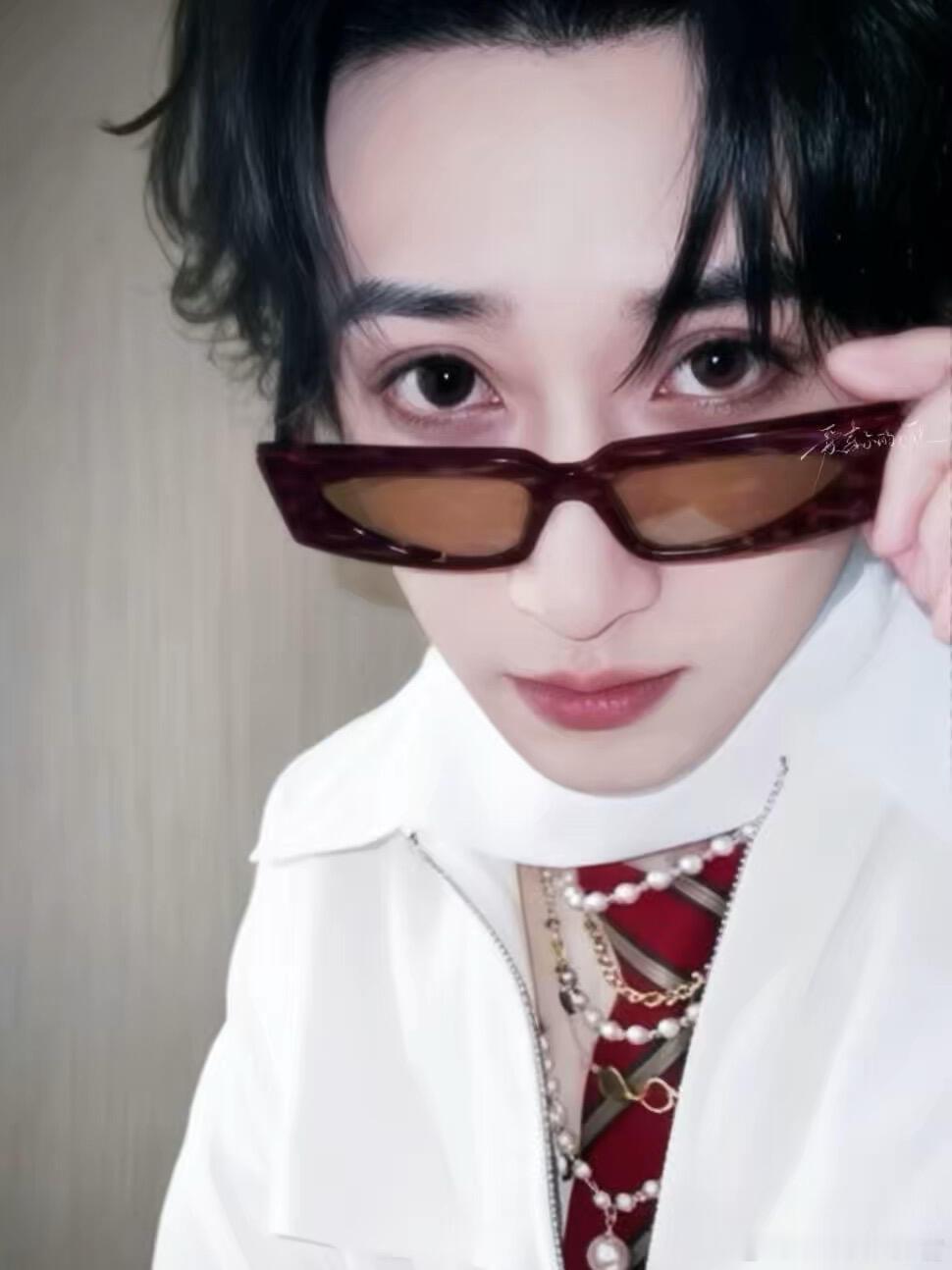 严浩翔  萌萌哒酷boy 