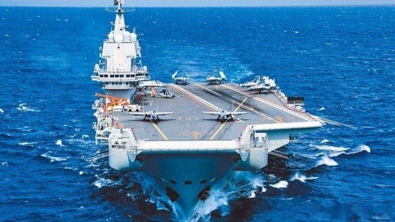 凤凰新闻【国防部：日方对中方行动恶意跟监滋扰，多次派飞机冲闯中方演训区】记者：据