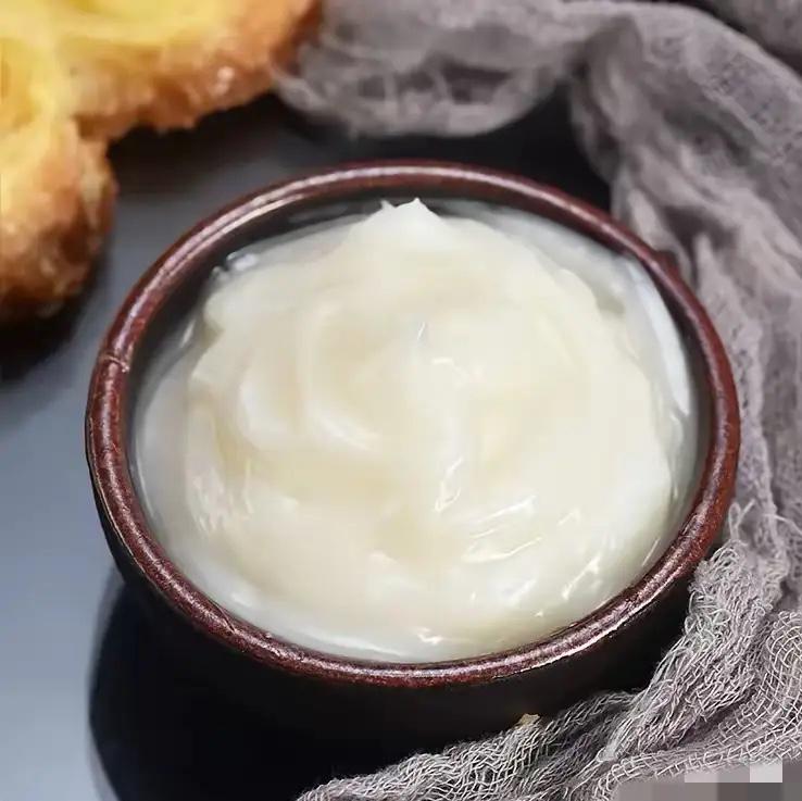 别再把猪油当“毒药”了！央媒点名+大学实锤：这才是真正的“长寿油”？
“吃猪油会