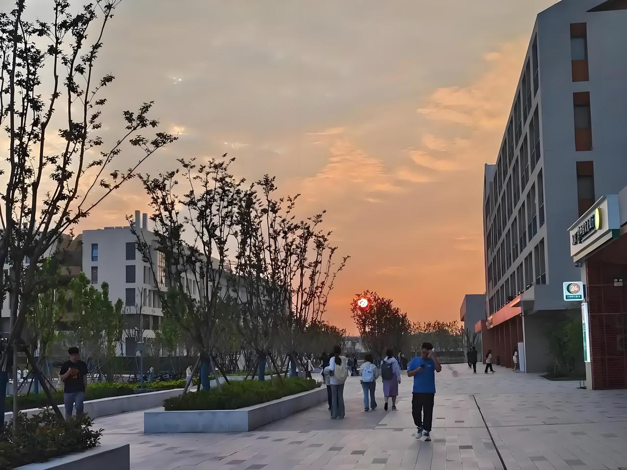 安医大这个隐形刚需，实测一单赚100+，肥西老乡0成本就能入赚钱！
 
30+的