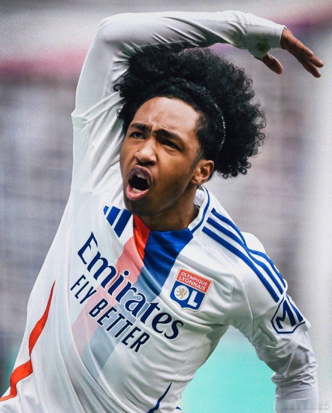 🚨拜仁慕尼黑去年夏天就對馬利克·福法納表現出興趣，如今他仍然在他們的引援名單上