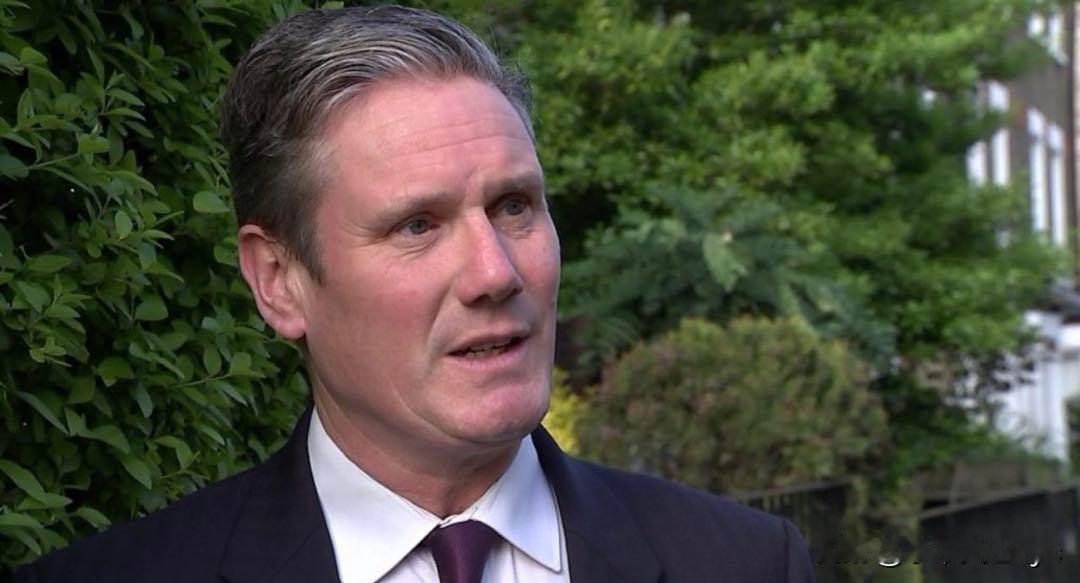 新加坡联合早报今日凌晨发文写道：“英国准首相伯纳姆正式上任前夕，英国政府宣布将中