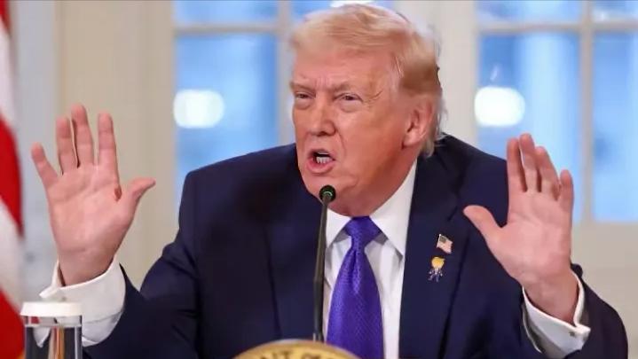 林肯号航母终于瞒不住了！ 

8月9日，美国"亚伯拉罕·林肯"号航母上官兵的家属