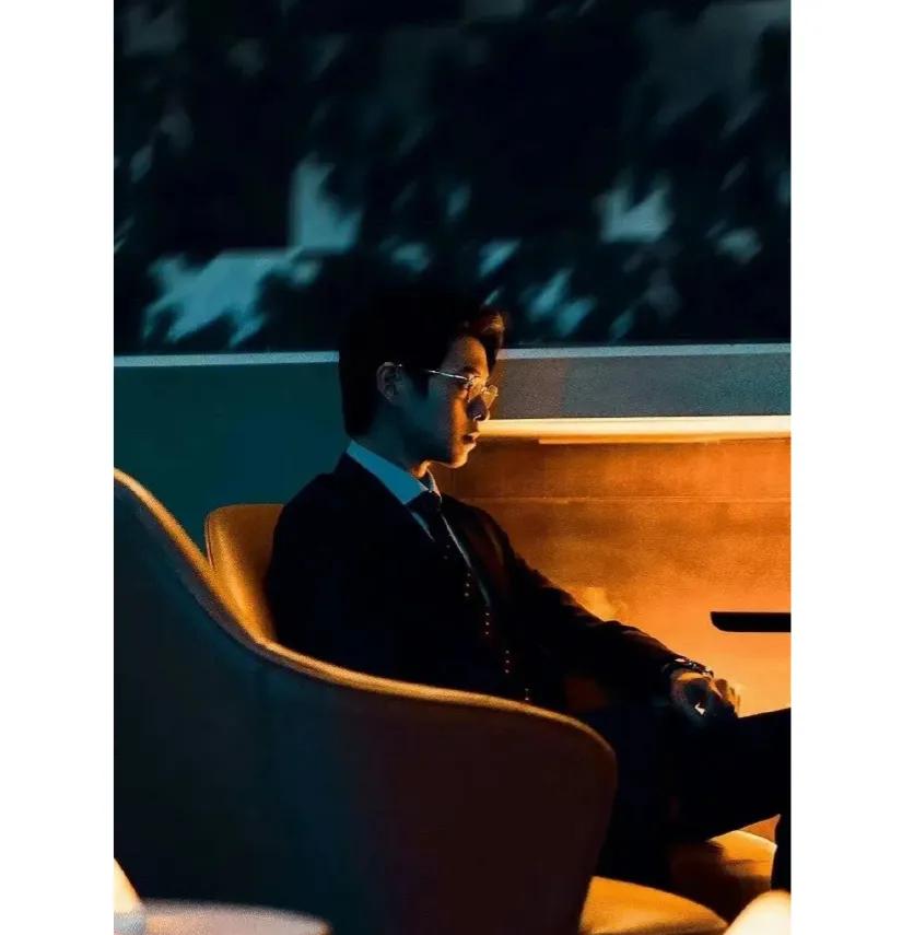 孟宴臣，再见!
还会再见吗，晏子，你要开心，你要幸福!哪怕是不同的时空，也请幸福