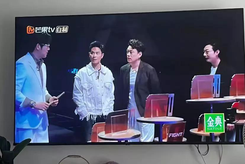 就突然想，今年芒果又会给谁连夜打码，哈哈哈
#披荆斩棘的哥哥哈哈哈，想想就好笑，