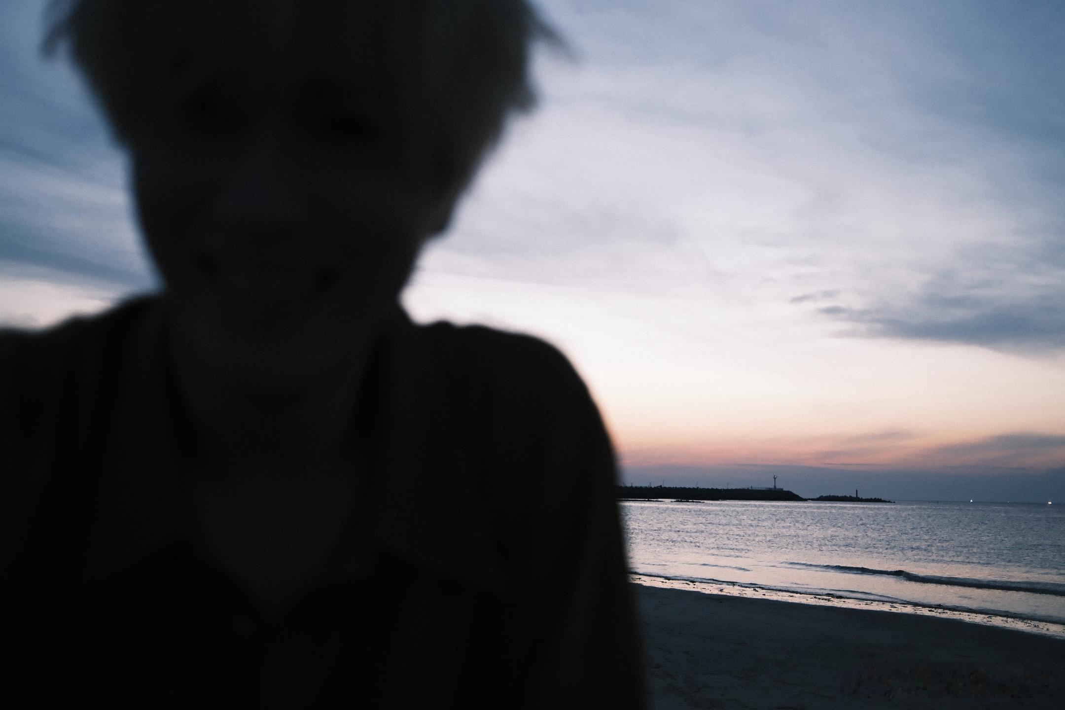 展丞  🩷💚展丞夏日恋歌 咋一直搞氛围感这一套  给我来一张大大的金发男正脸