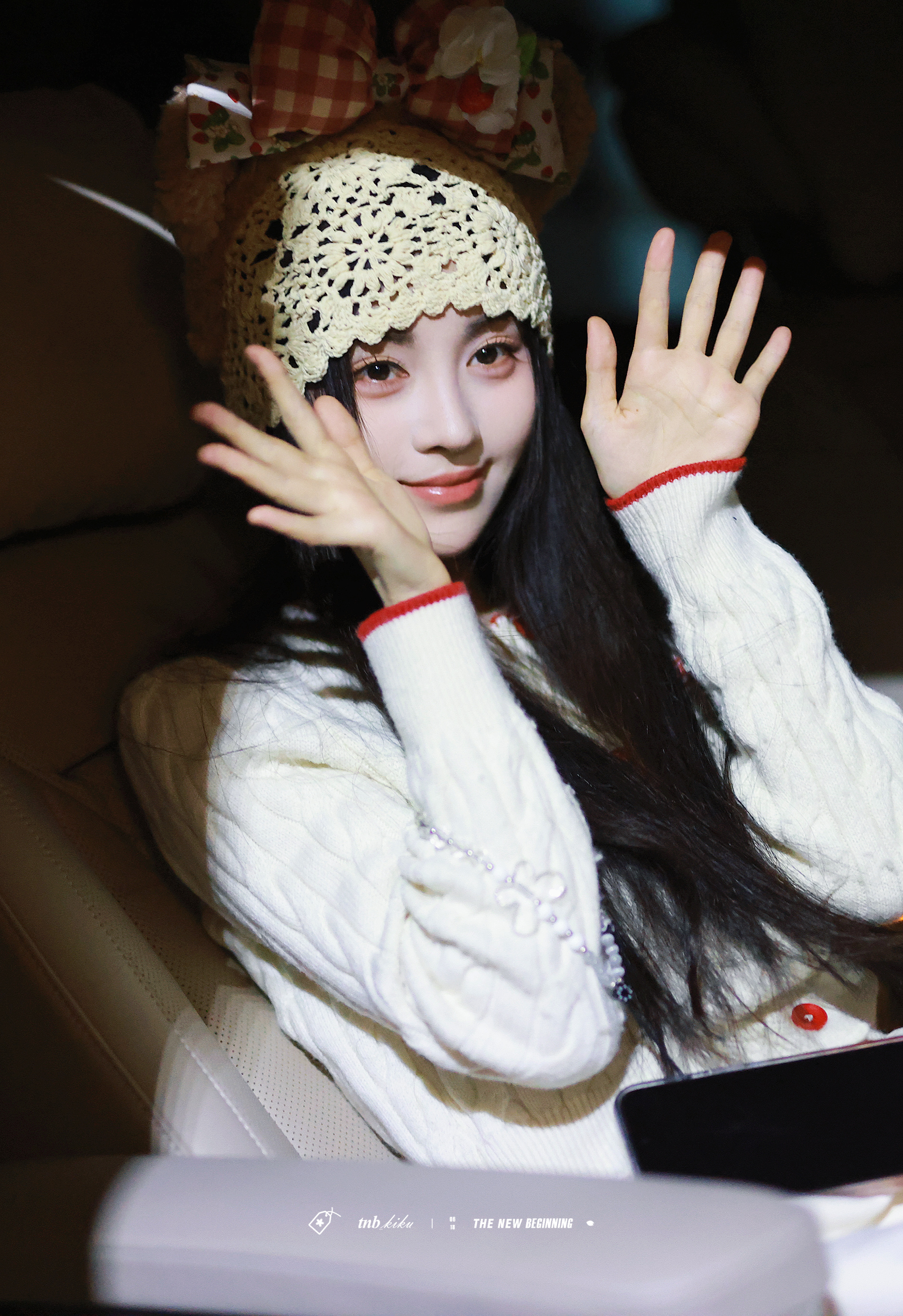 为鞠婧祎守护星愿星愿生日企划 祎个甜甜的挥手👋🏻👋🏻👋🏻小女孩