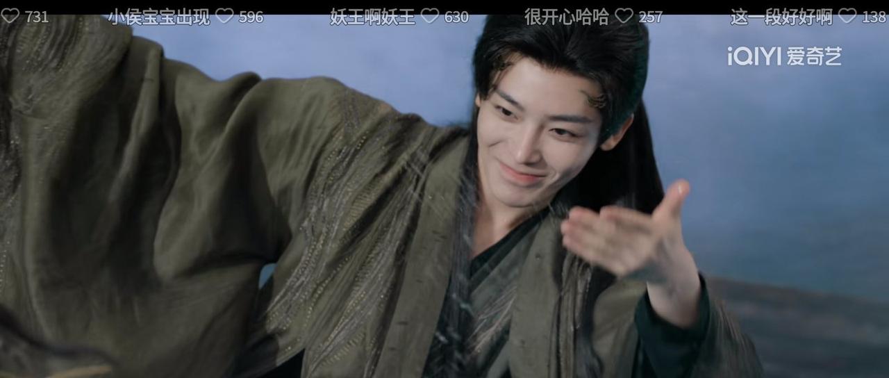 侯明昊侯明昊逍遥红烨侯明昊红烨 

侯明昊你笑起来好好看 以后要多笑笑

@侯明