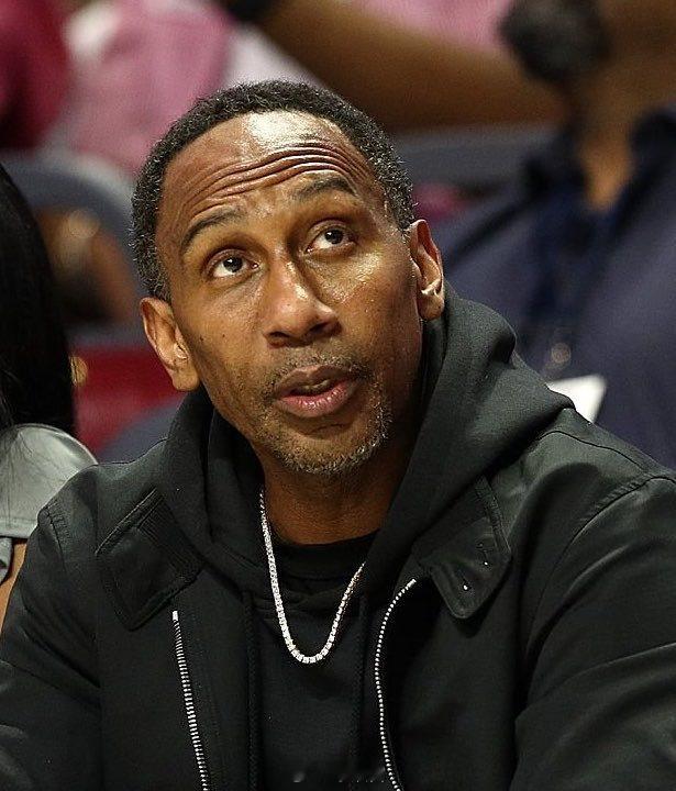 斯蒂芬A史密斯说，包括运动员在内的很多人，都想看到他被炒鱿鱼，他说自己不可撼动，