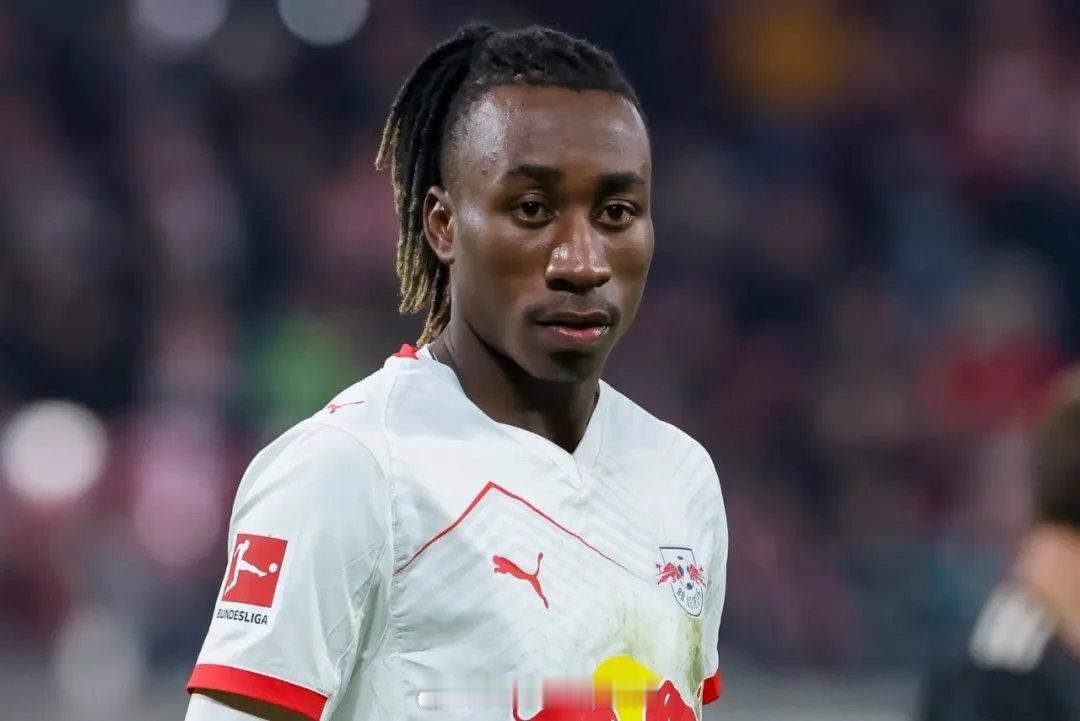 德国天空体育消息，阿森纳、曼联、曼城和维拉都在关注扬-迪奥曼德。据悉，莱比锡红牛