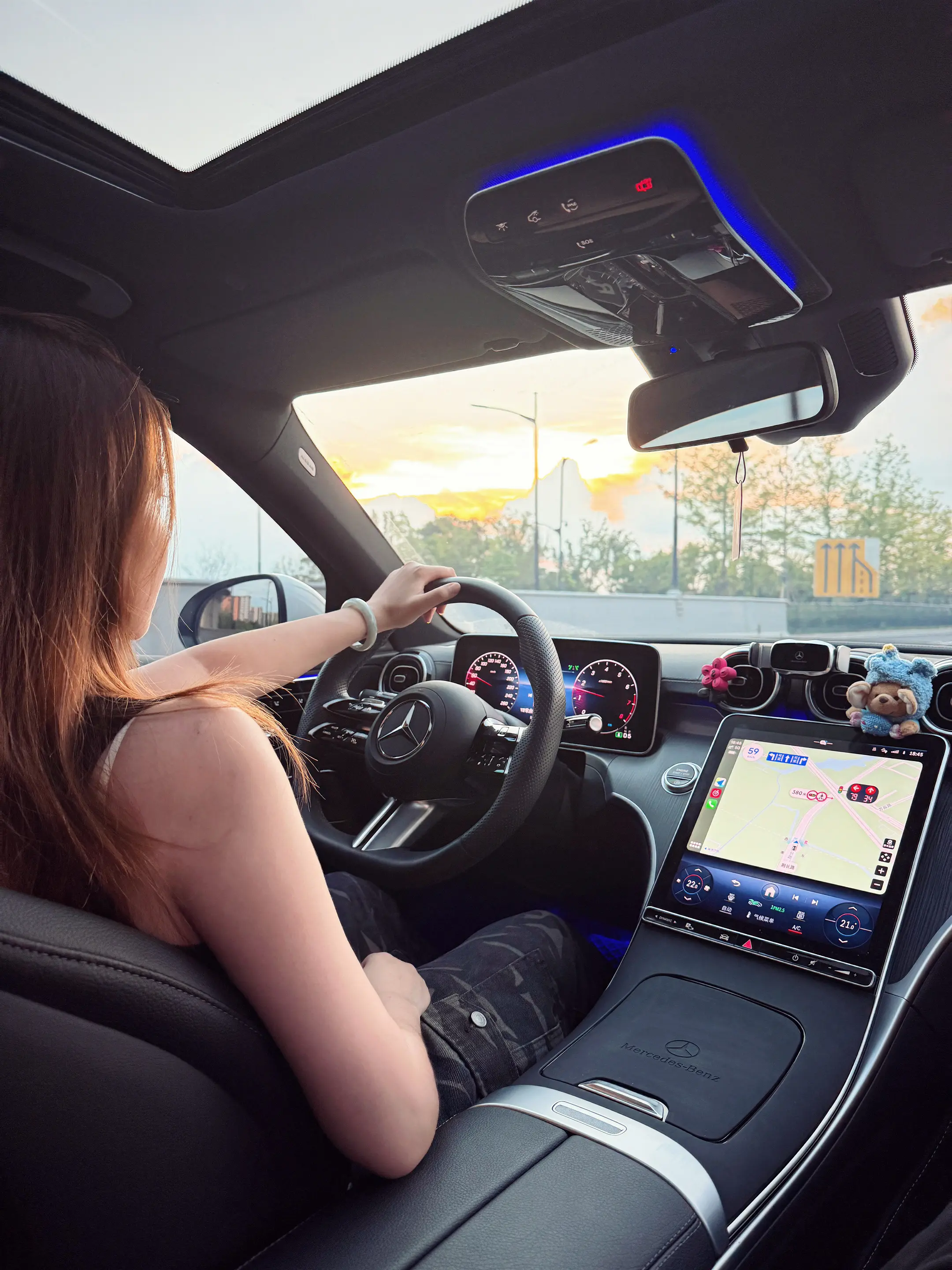 总不能出点血就喊疼 怕黑就开灯 想家就回去 累了就不干 被孤立就装可怜...