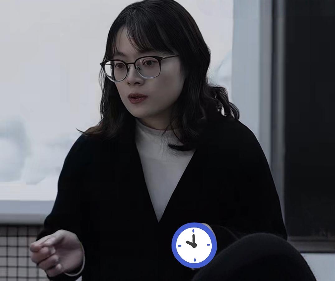 上海一31岁女教师因病去世，学生翻出她写的贺卡哭崩：字里行间全是温柔。
 
上海