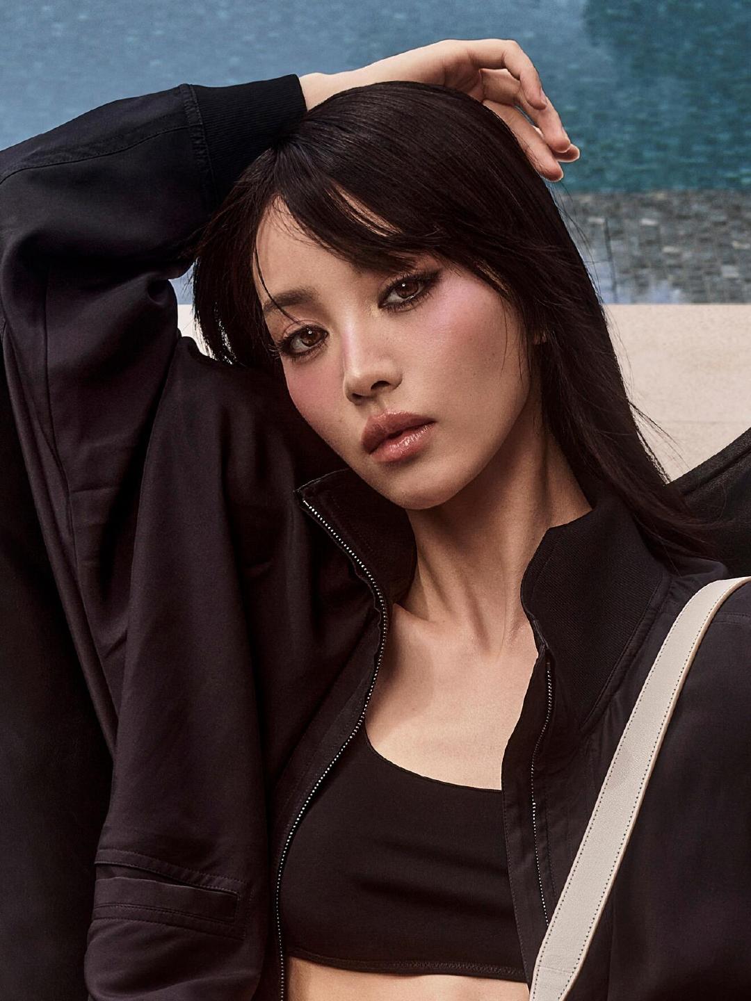 田曦薇超模脸田曦薇欧美风真的要时不时换下风格啊！欧美风下的田曦薇，完全体现出脸部