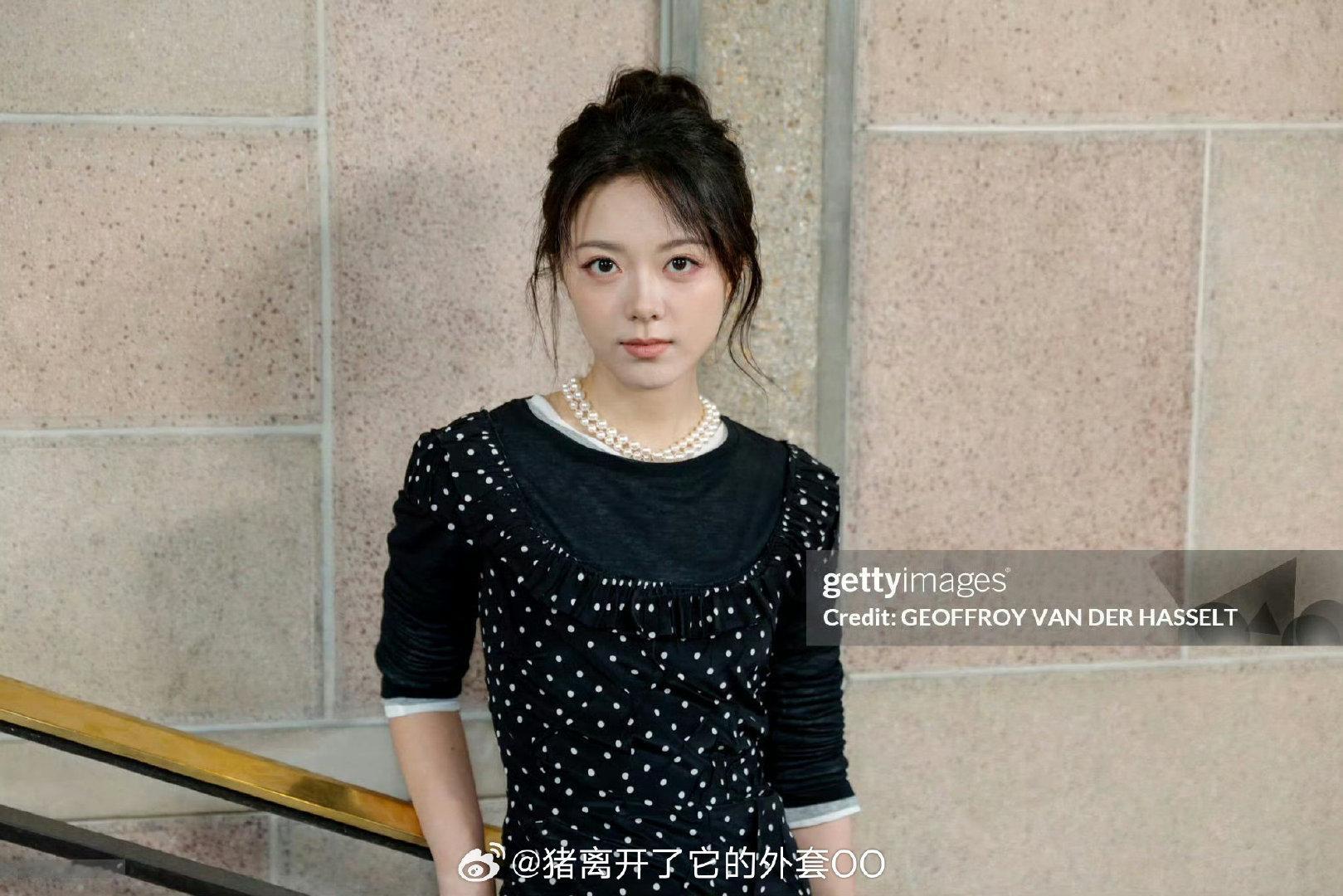 赵今麦在Miu Miu大秀中的精彩表现令人惊艳，她的G社生图更是展现了无与伦比的