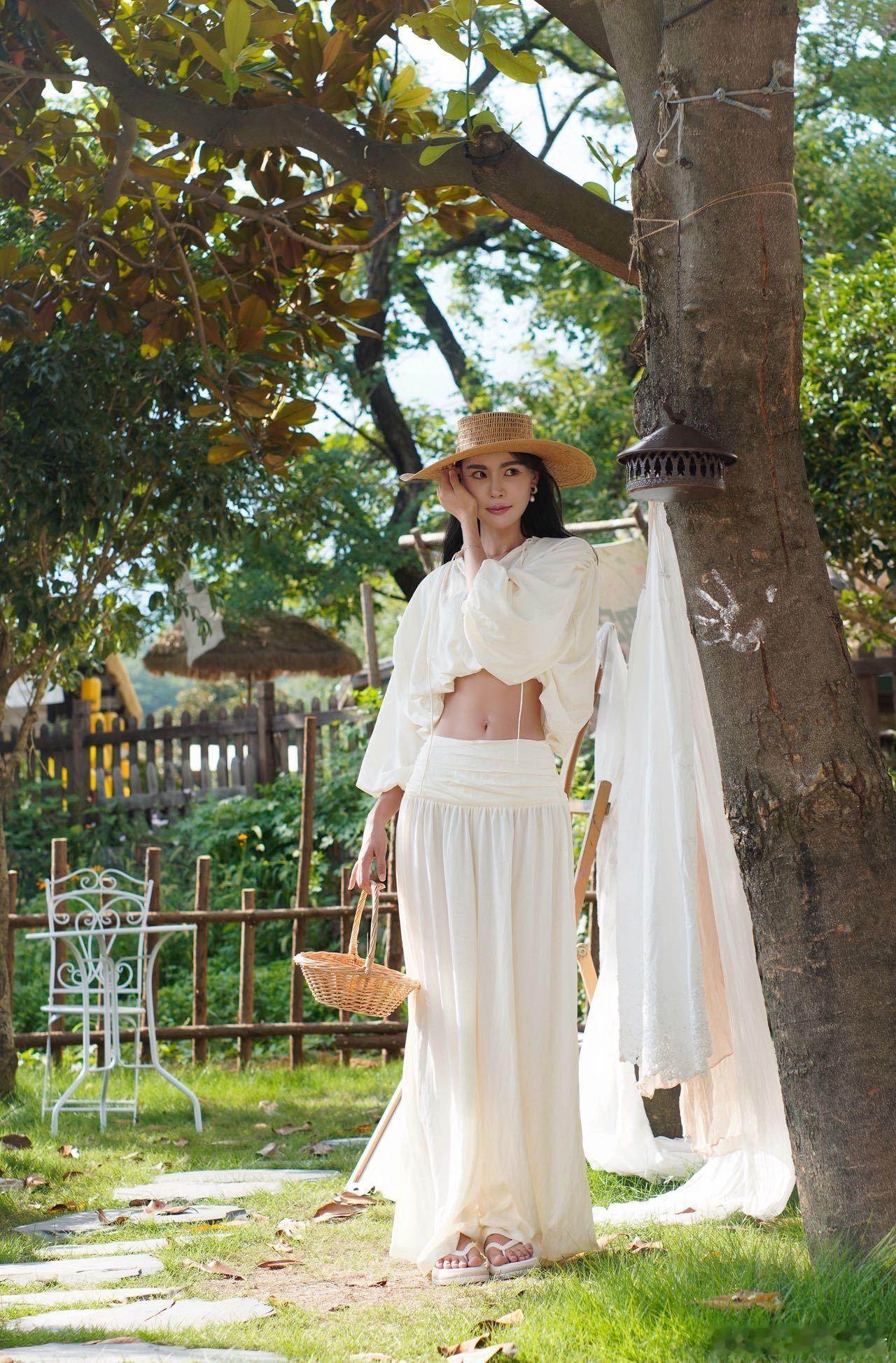 好看的小姐姐小姐姐抄送      