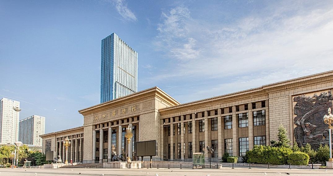 石家庄现在的城市基础设施建设比较完善，特别是正定县的建设在河北省内乃至全国县域城