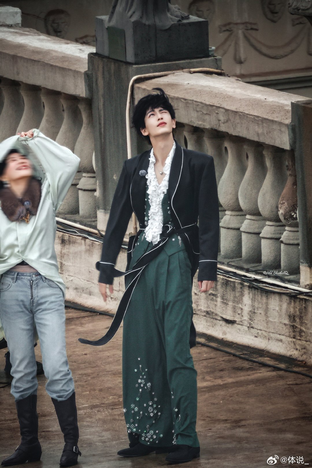 开推4第一课就这样雷霆开推4第一课震撼上线，团内秘籍教学现场，丁程鑫四次倒地，牢