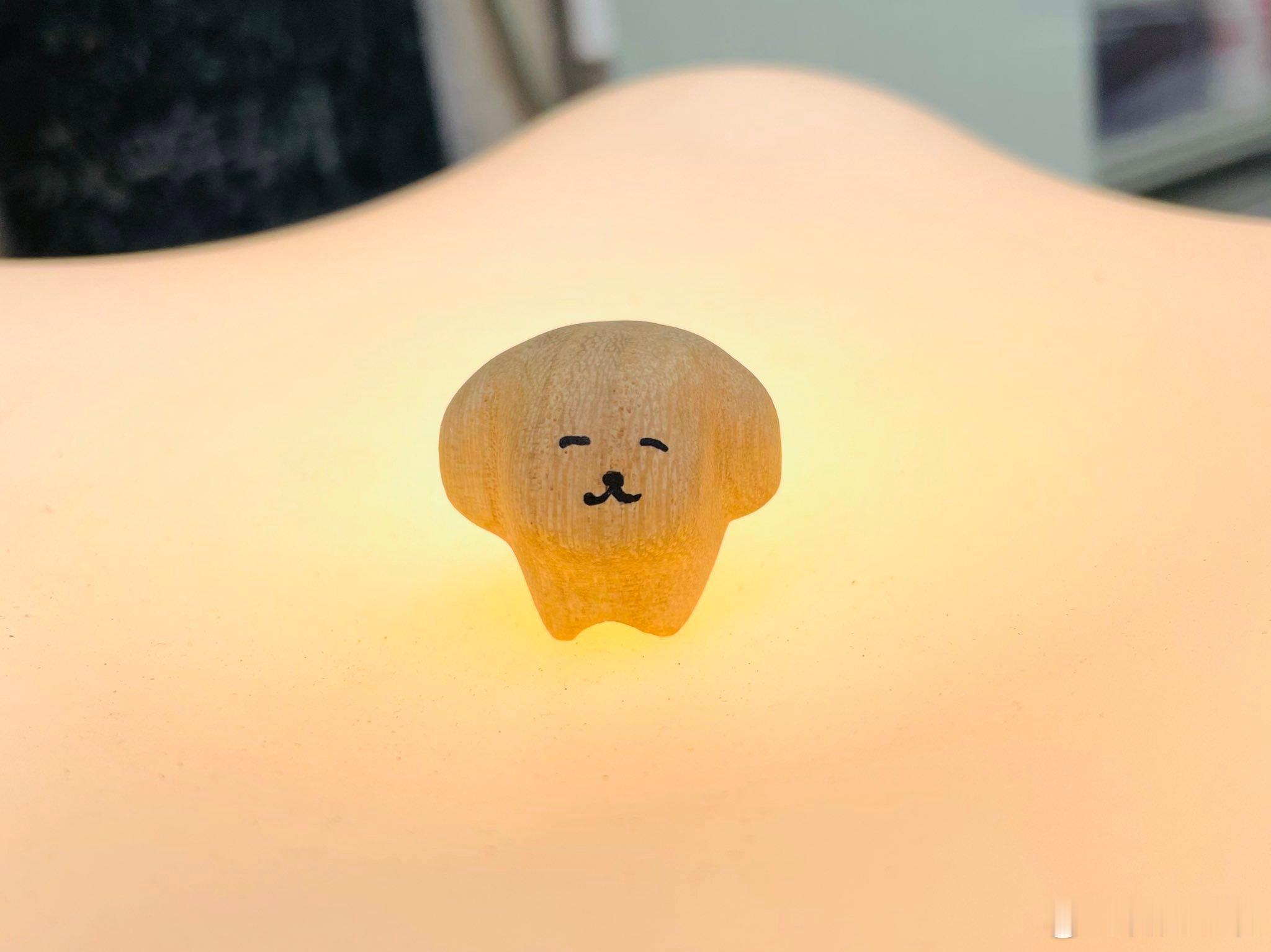 以为是蛀牙，结果是微笑犬。 