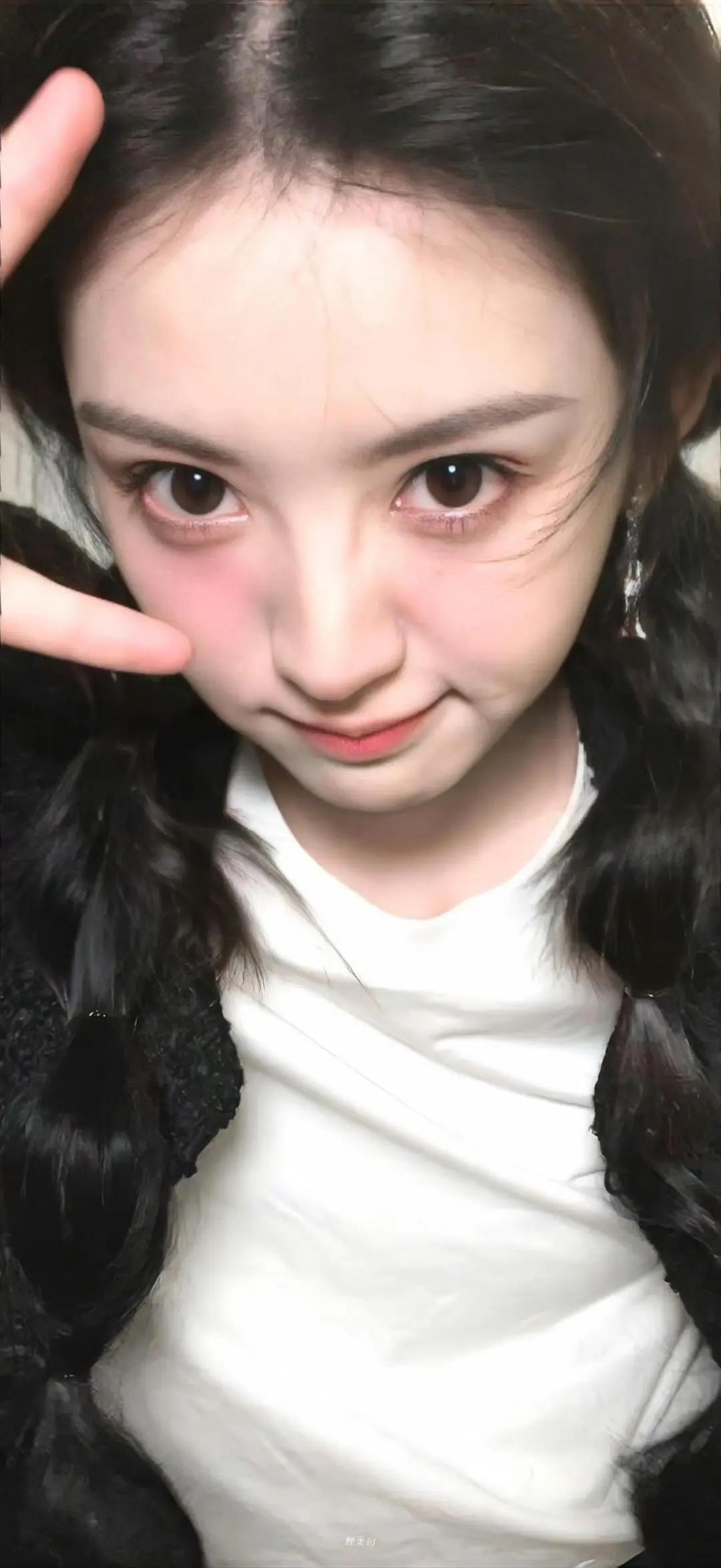 田曦薇。