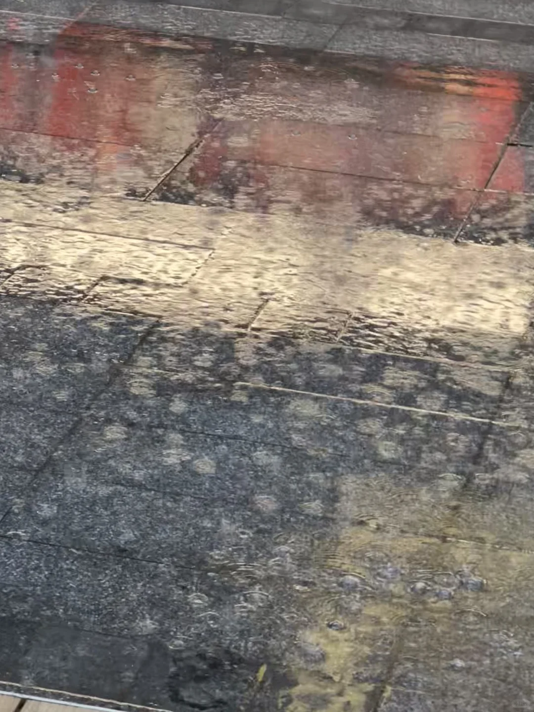 西安这场突然的暴雨⛈️多少人淋透了？