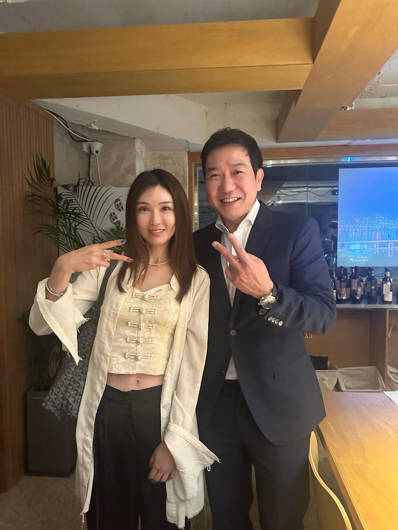 捷尼赛思全球设计负责人李相烨先生，他还是现代汽车集团汽车设计的负责人，同时也是现