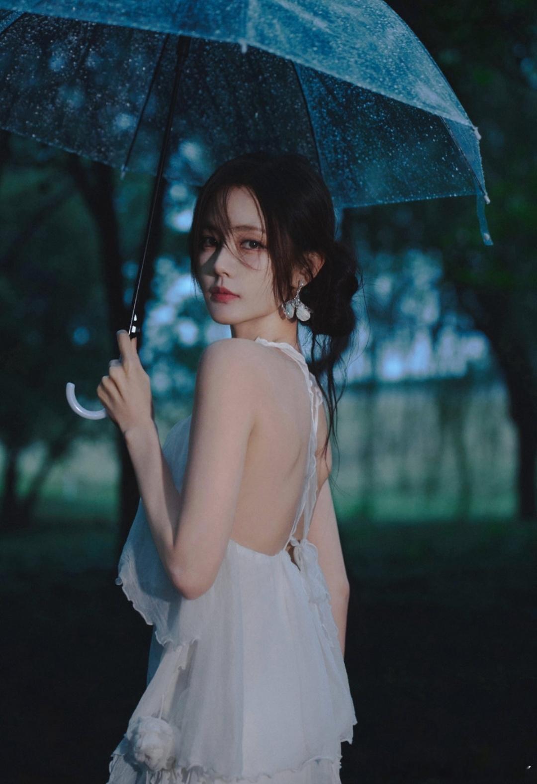 下雨天就去躲雨，晴天就去晒太阳，享受人生，享受属于你的时光～～ ​​​