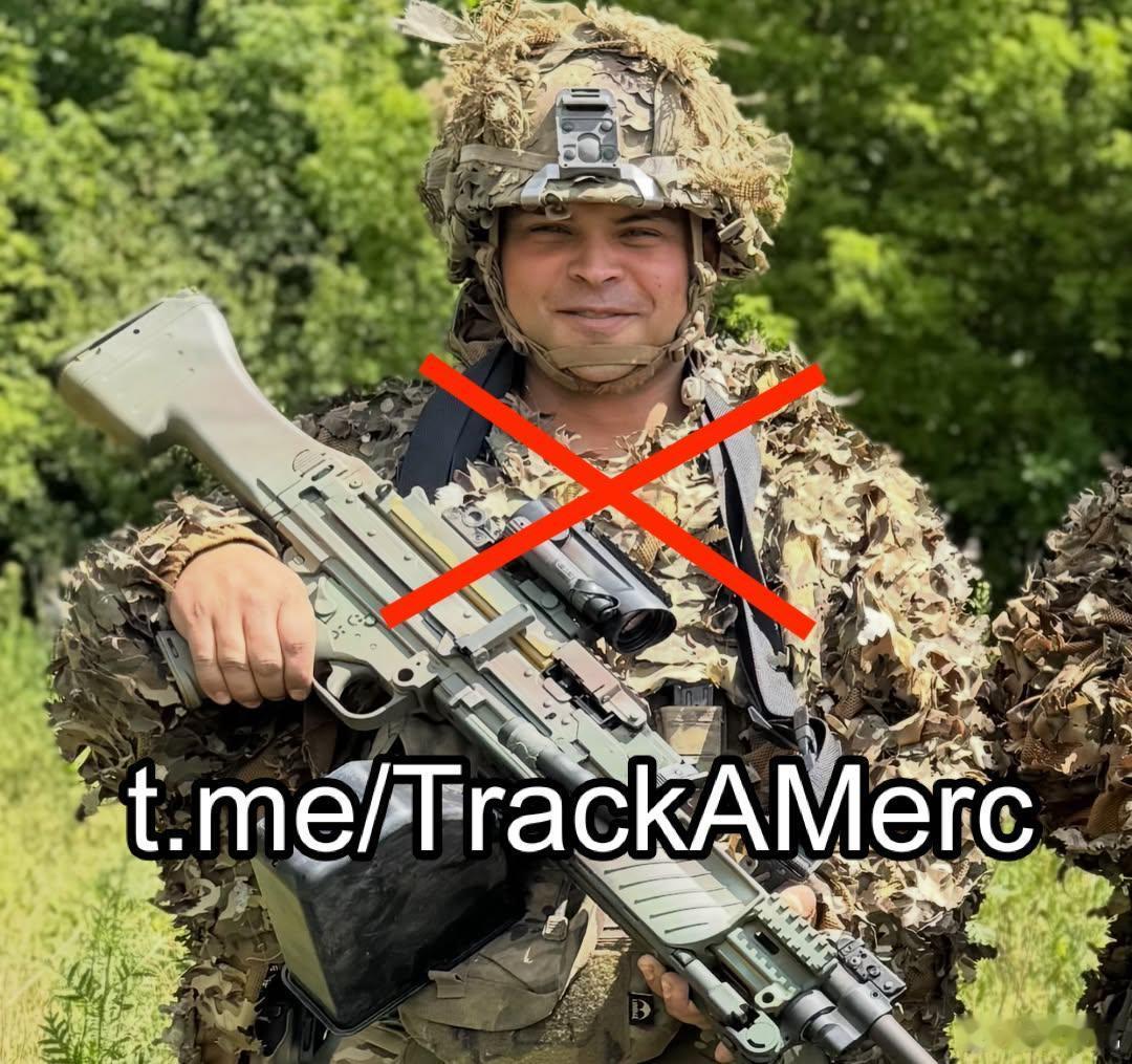 来自美国的雇佣兵布莱恩·莱昂内尔·扎赫尔来自美国的雇佣兵泰·温盖特·琼斯在特别军