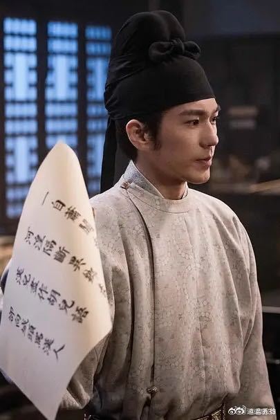 白宇一身书卷气演活乱世君子 不需要刻意扮严肃，白宇自带的沉稳与书卷气，就把角色的
