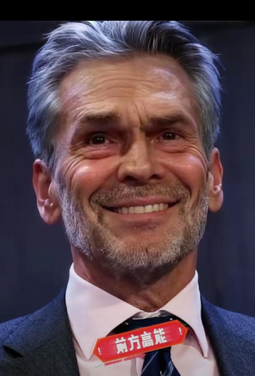 最新消息!
荷兰政府宣布
11月7日，荷兰政府表示，欢迎中方为安世中国工厂恢复供