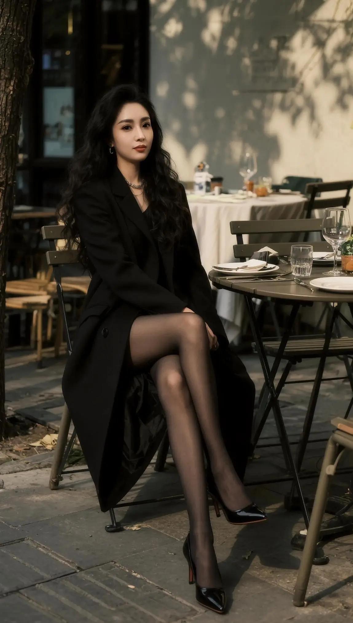 人最重要的状态不是争夺和获取，而是专注和笃定，应当像兰德那首著名的诗里说：我和谁