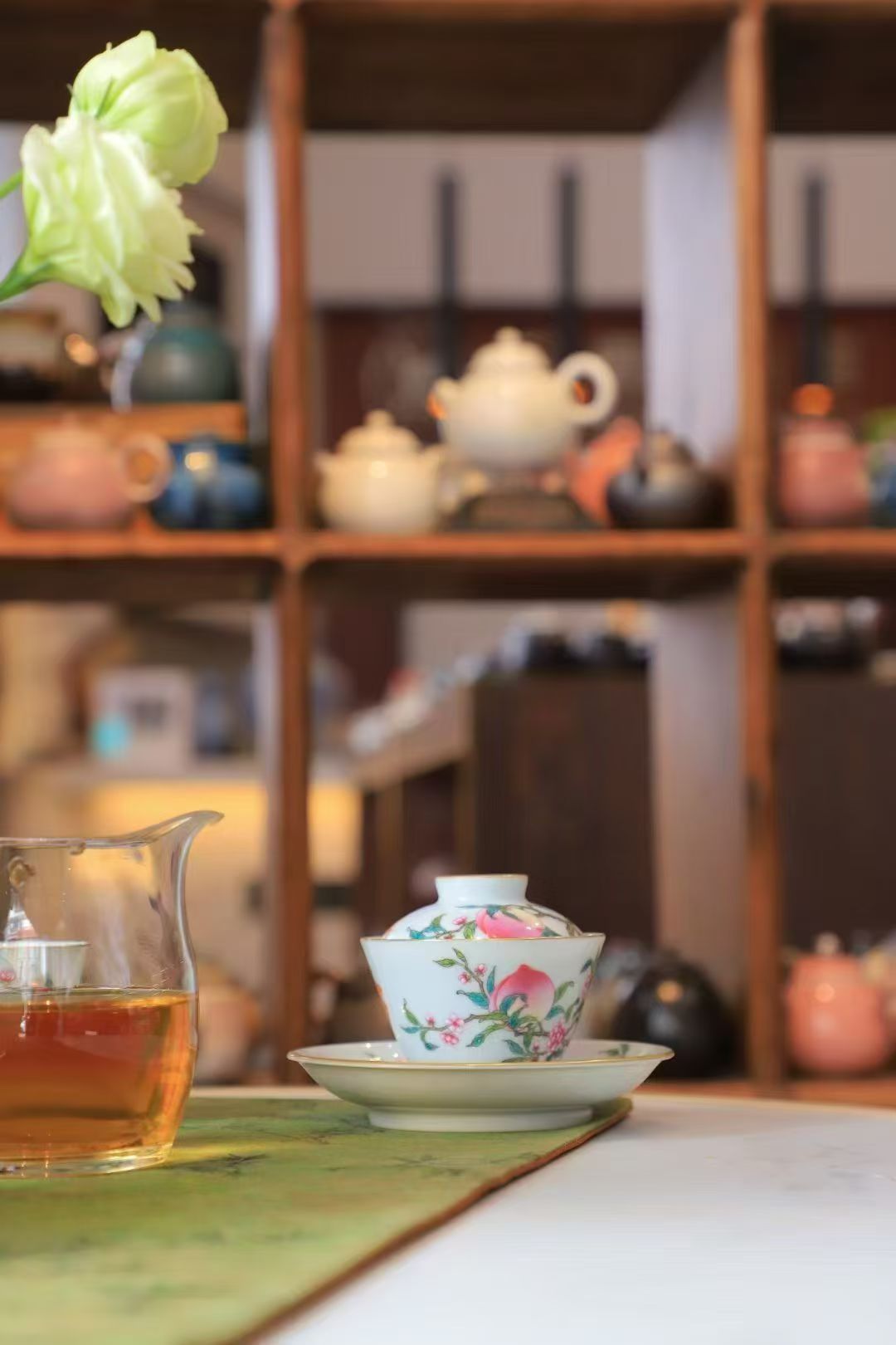 品茶赏器交友  春天，最好的放松方式：喝茶。 