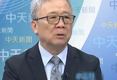 台媒热议东部战区无预警发布新歌曲《把胜利的旗帜插在宝岛上》，台退将栗正杰直言：不