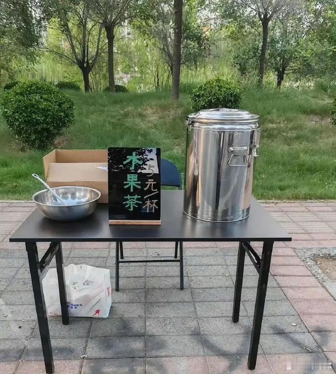 网友求助：努力一下午一杯都没卖不出去，想知道原因。 ​​​