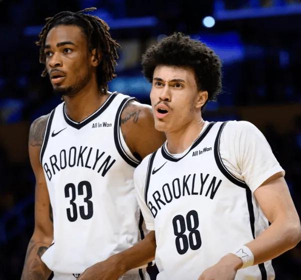 篮网今日三节结束仅落后湖人1分，末节三名首发没登场
03月29日讯，在紧张激烈的