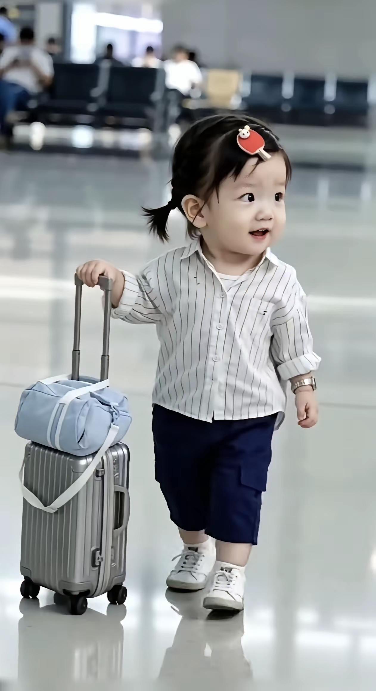 听见了吗？她说她要去美国参加大满贯赛！这形象把我整不会了！见过可爱的，没见过这么