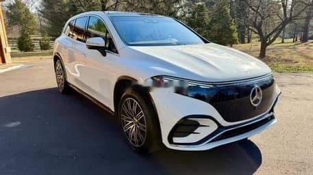 奔驰EQS 580四驱，这是2023年在美国上的牌，跑了两万多英里，新车要价超过