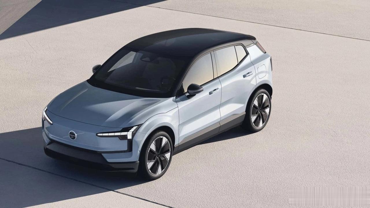 沃尔沃 EX30 海外版发布，新车定位于小型纯电 SUV，美国市场定价为 349