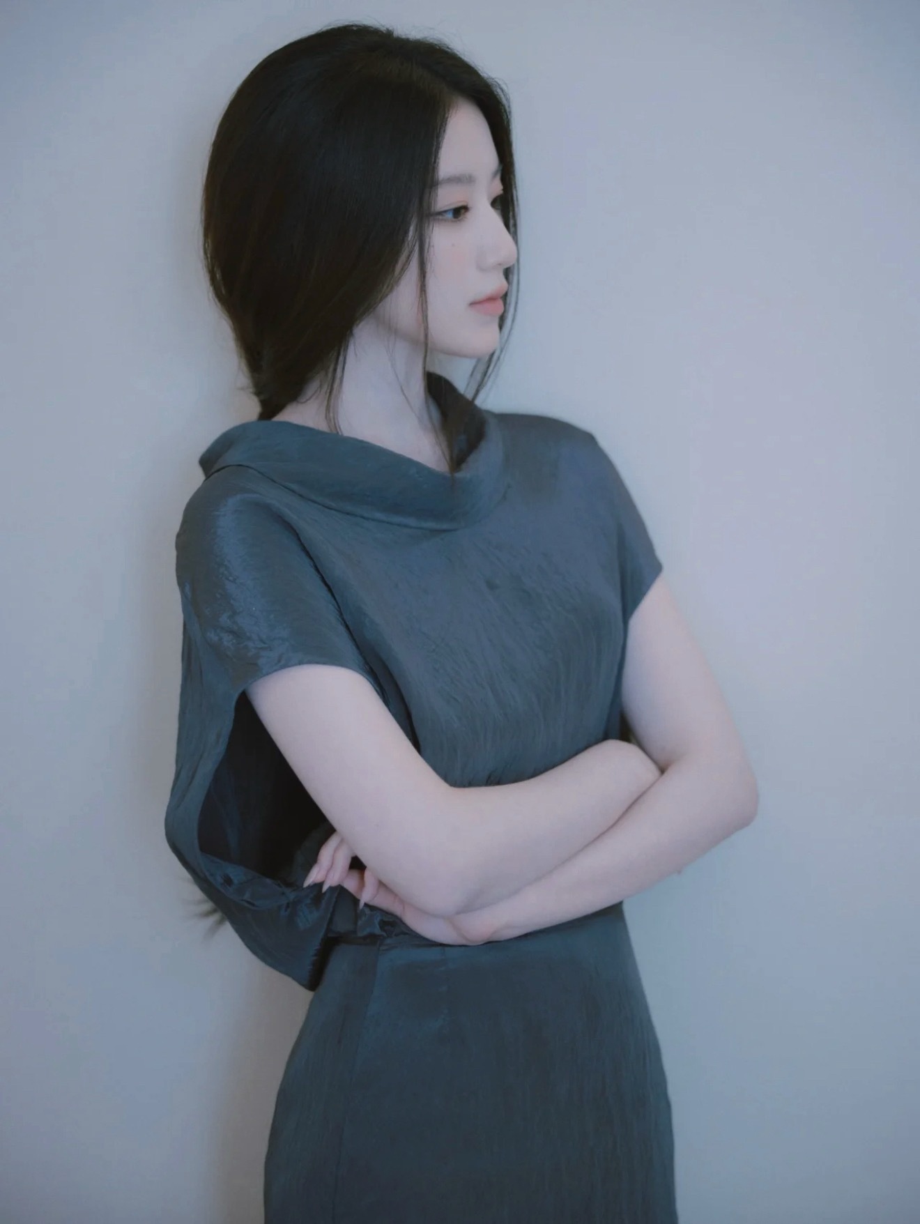 ？啊，这真的假的，台湾对吸毒艺人也是挺包容的，爱豆可以有恋情但别是吸d男…叶舒华