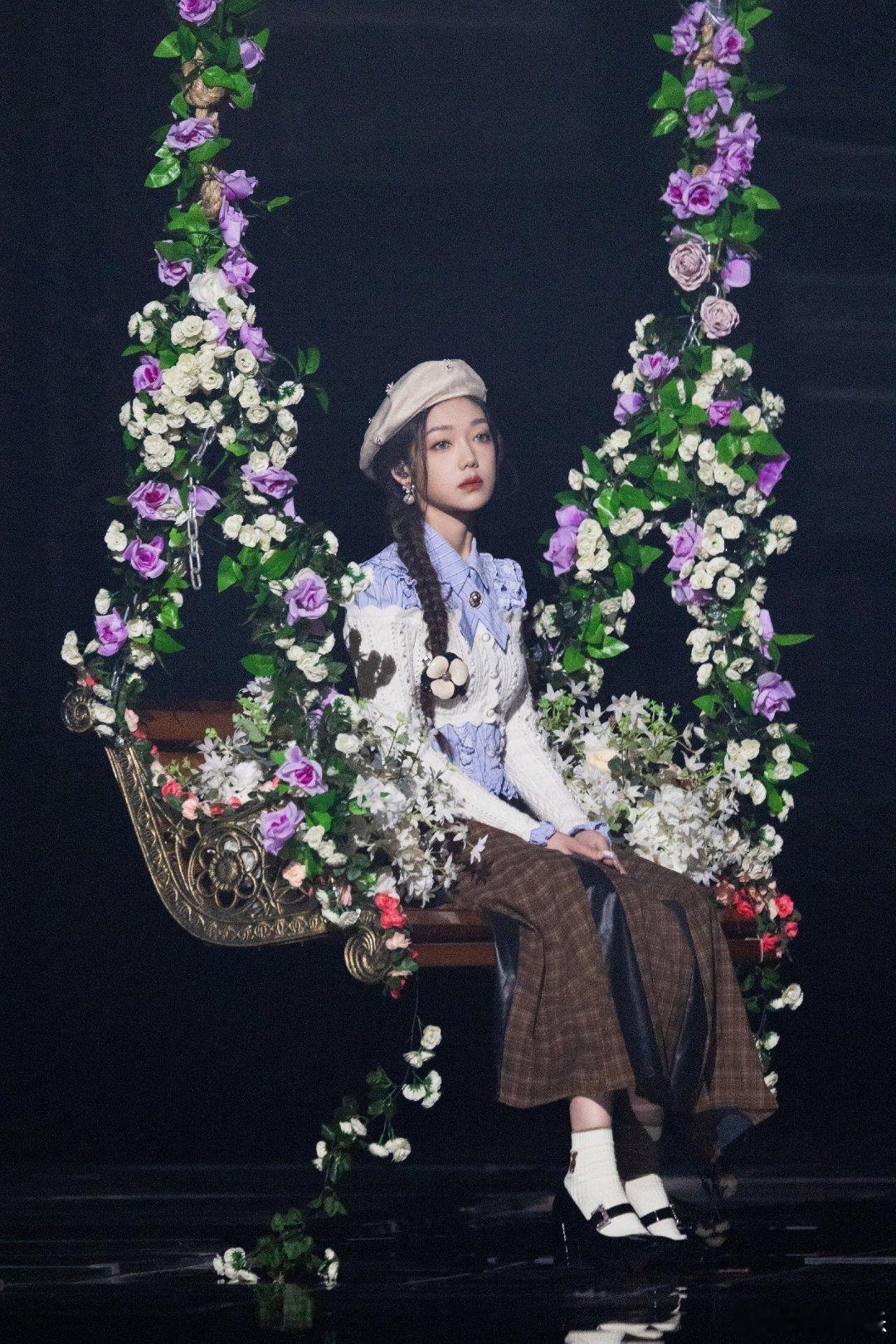 #转发接龙开新年##硬糖少女303##希林娜依高# 今日份糖妹新鲜物料希林娜依高