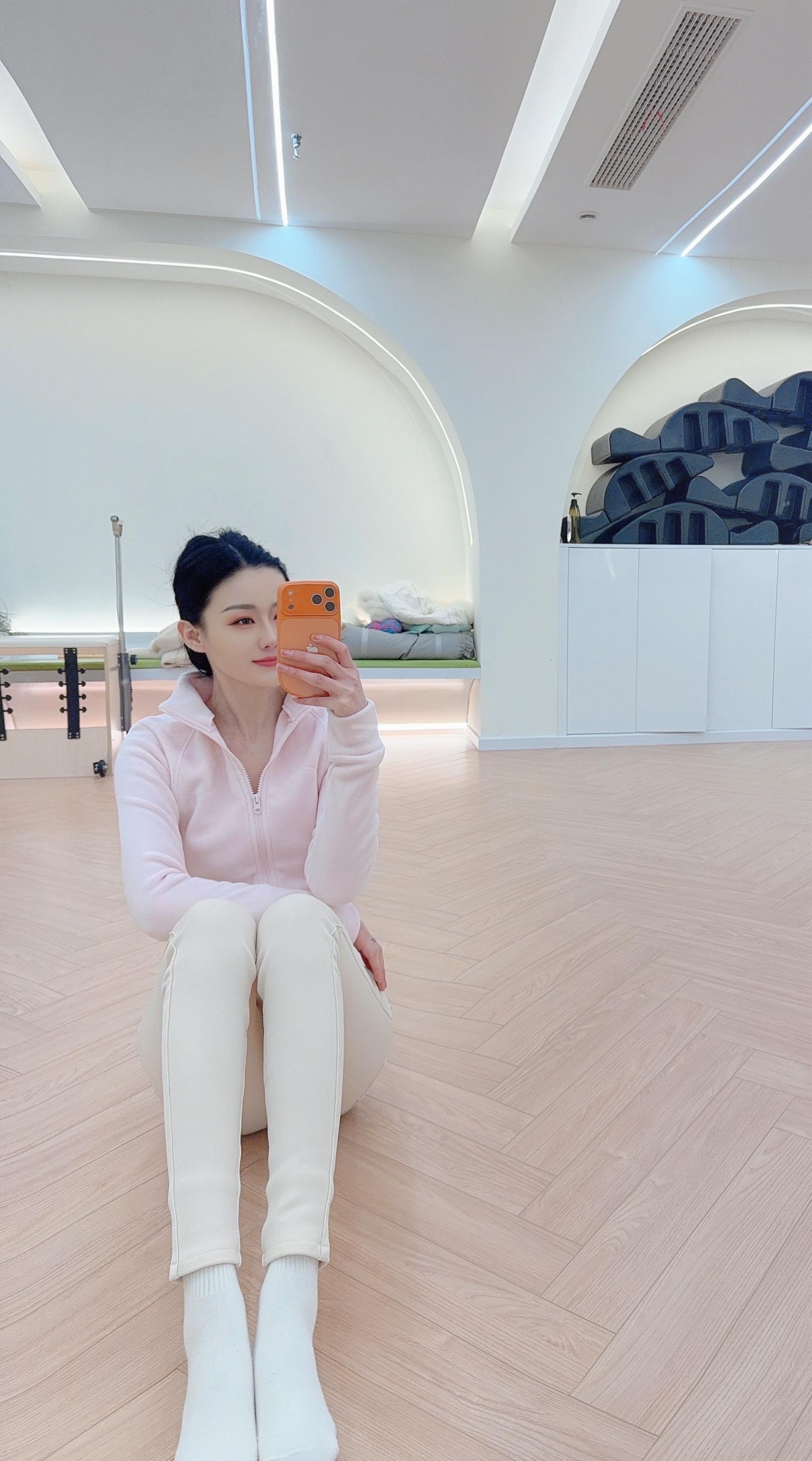 一周让你拥有好身材，累并快乐着，看着镜子里慢慢舒展的身体，一切都值得.