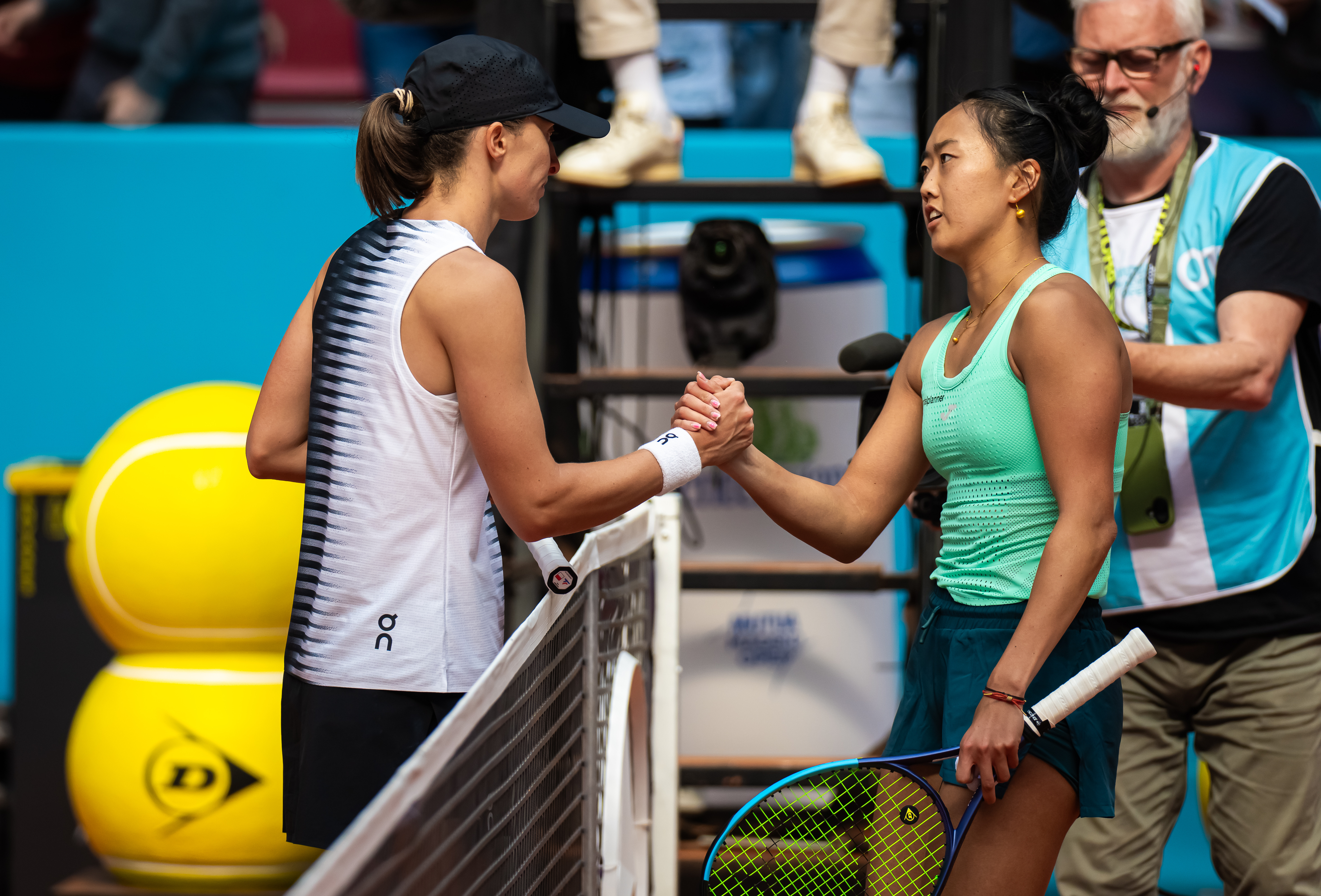 WTA1000马德里站第五日完整赛果👇萨巴伦卡 6-1 6-4 [29]克里斯