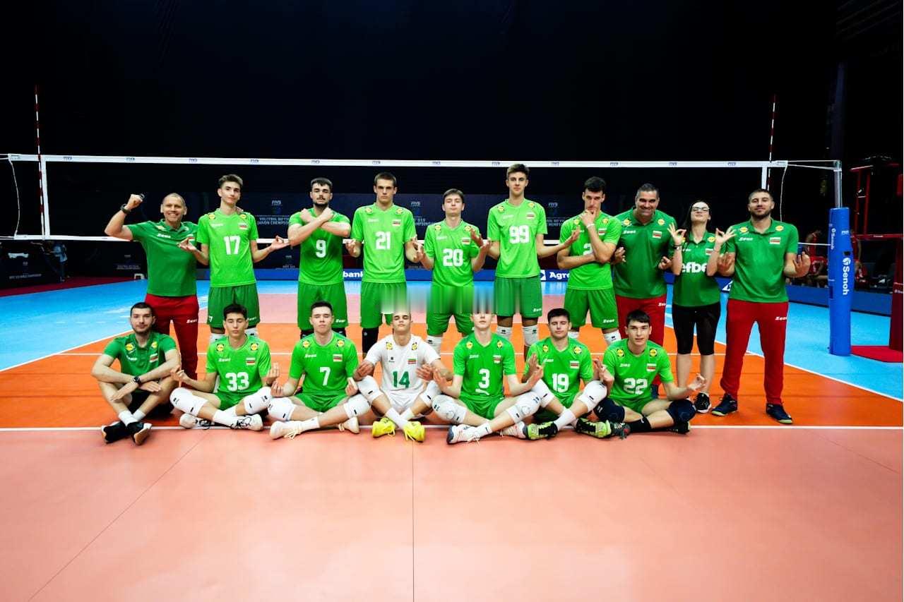 中国U19男排1-3保加利亚保加利亚男排个人得分维利奇科夫：25分（32扣18中