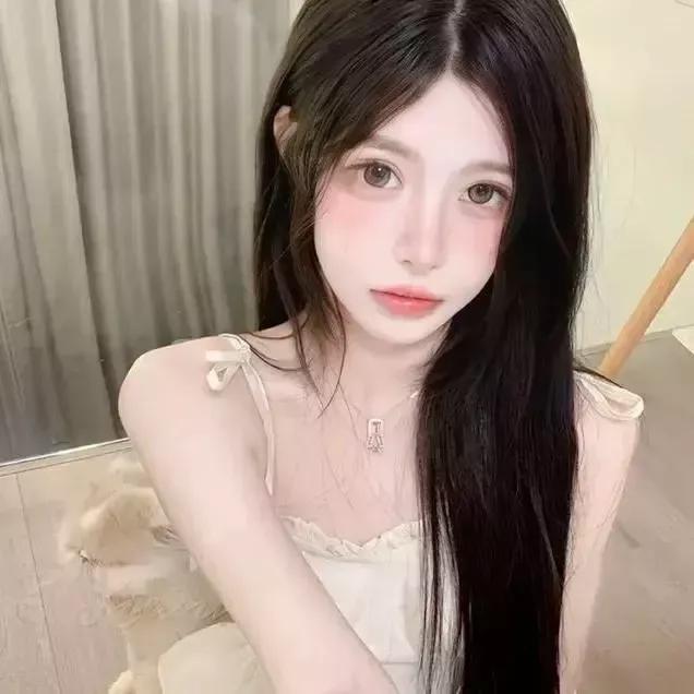 梦幻少女，温柔如水，美得不可方物温柔美少女 温柔白裙少女 温柔少女 甜粉花漾少女