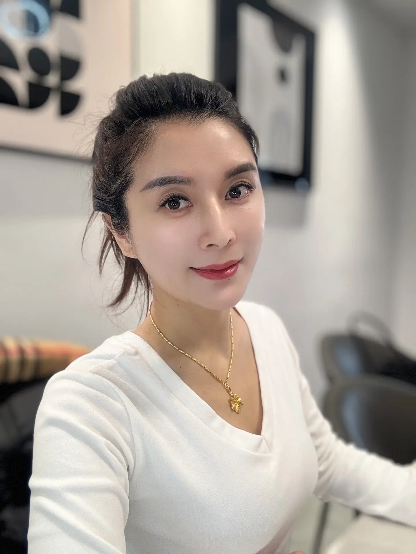 每天都很美，心情也很美，余生很短，一定要好好爱自己，护肤，养身材，养气质