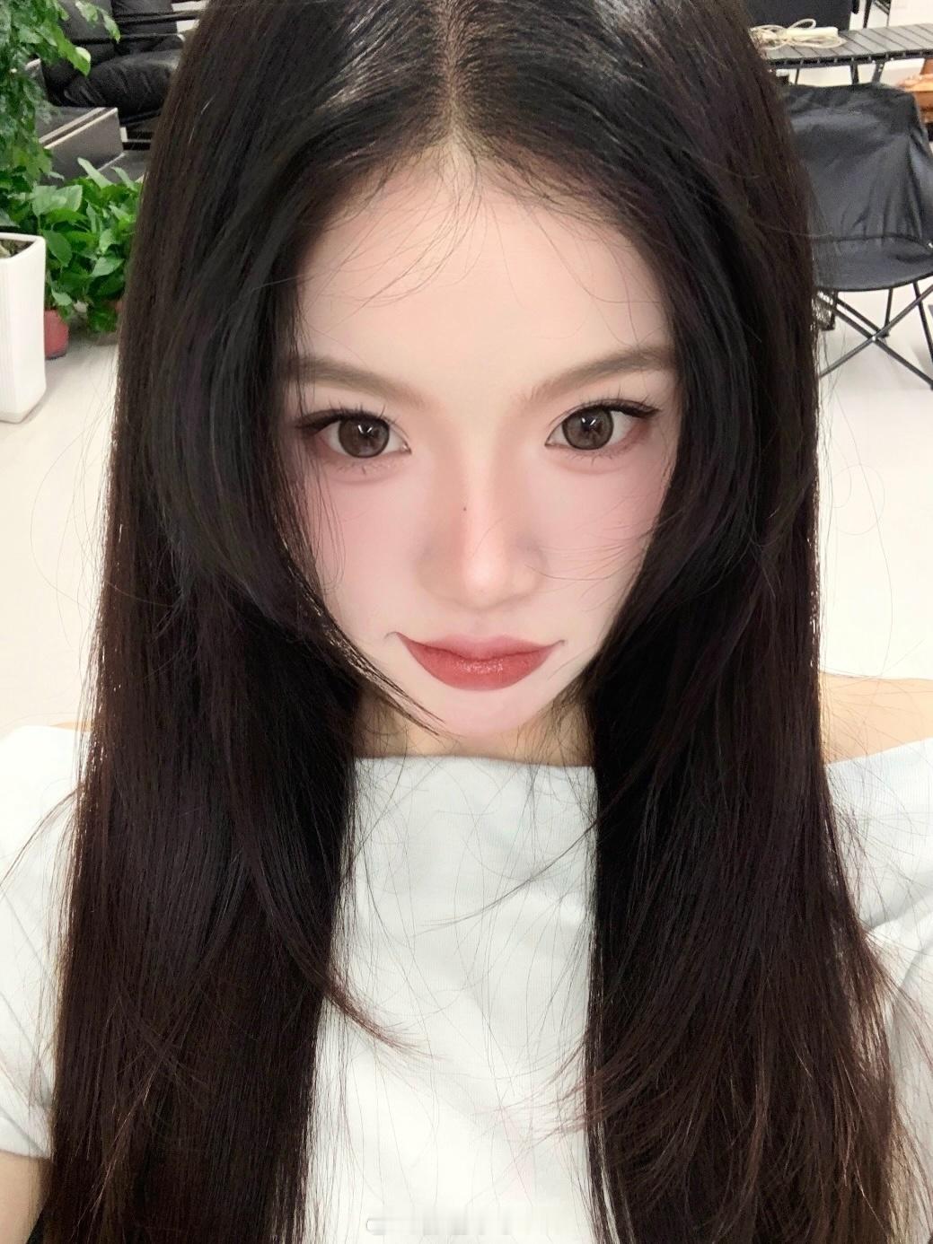 爱自拍的小紫啧一枚 ​​​
